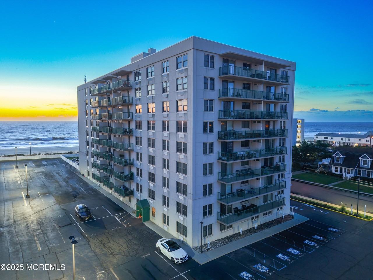 480 Ocean Ave N Unit 2l - Photo 2 of 22