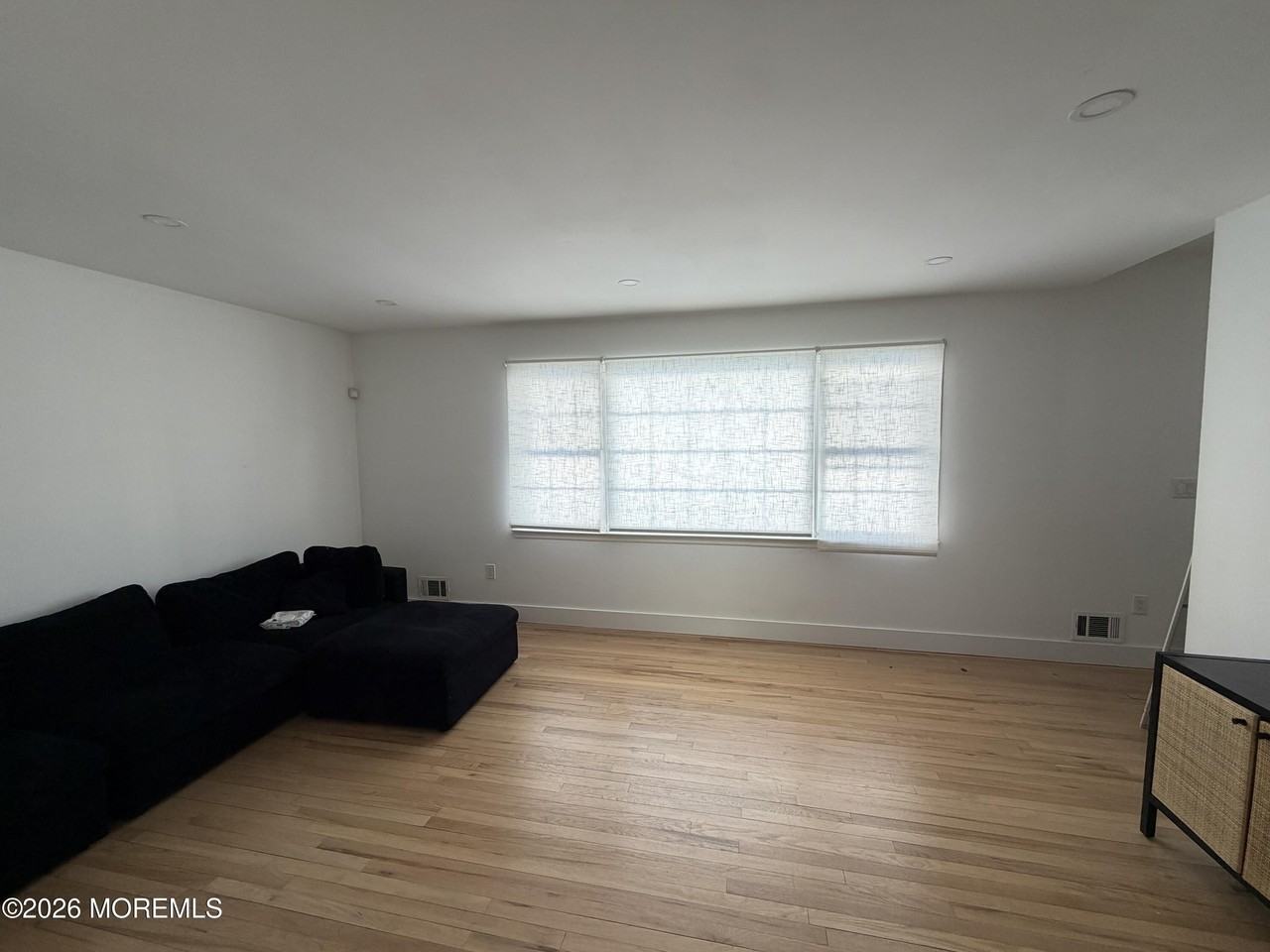 534 Apple Dr - Photo 3 of 25