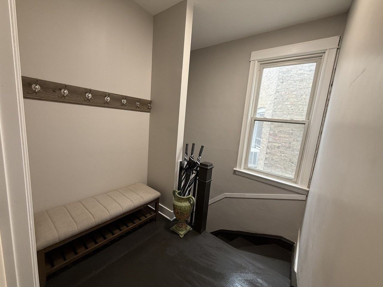 3049 N Avers Ave Apt 2 #2 - Photo 3 of 19