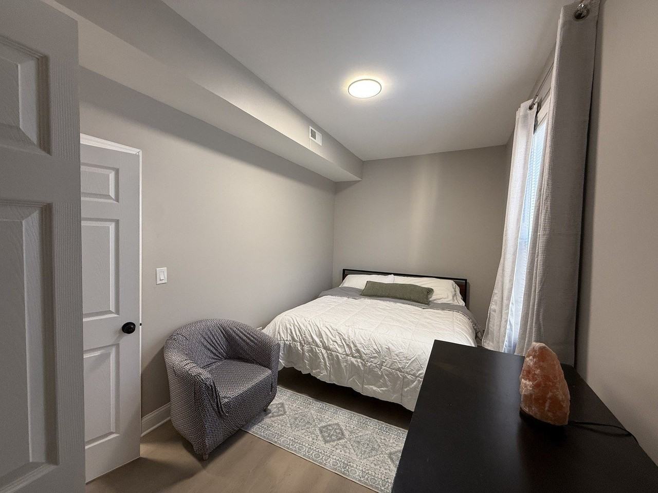 3049 N Avers Ave Apt 2 #2 - Photo 7 of 19