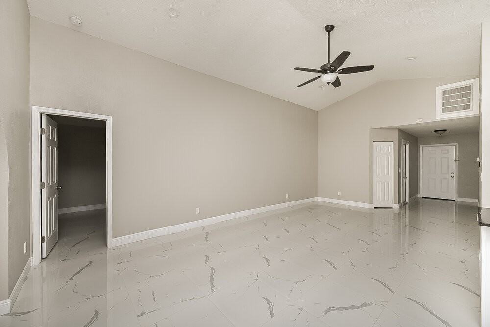 1735 Tarah Trace Dr - Photo 5 of 16