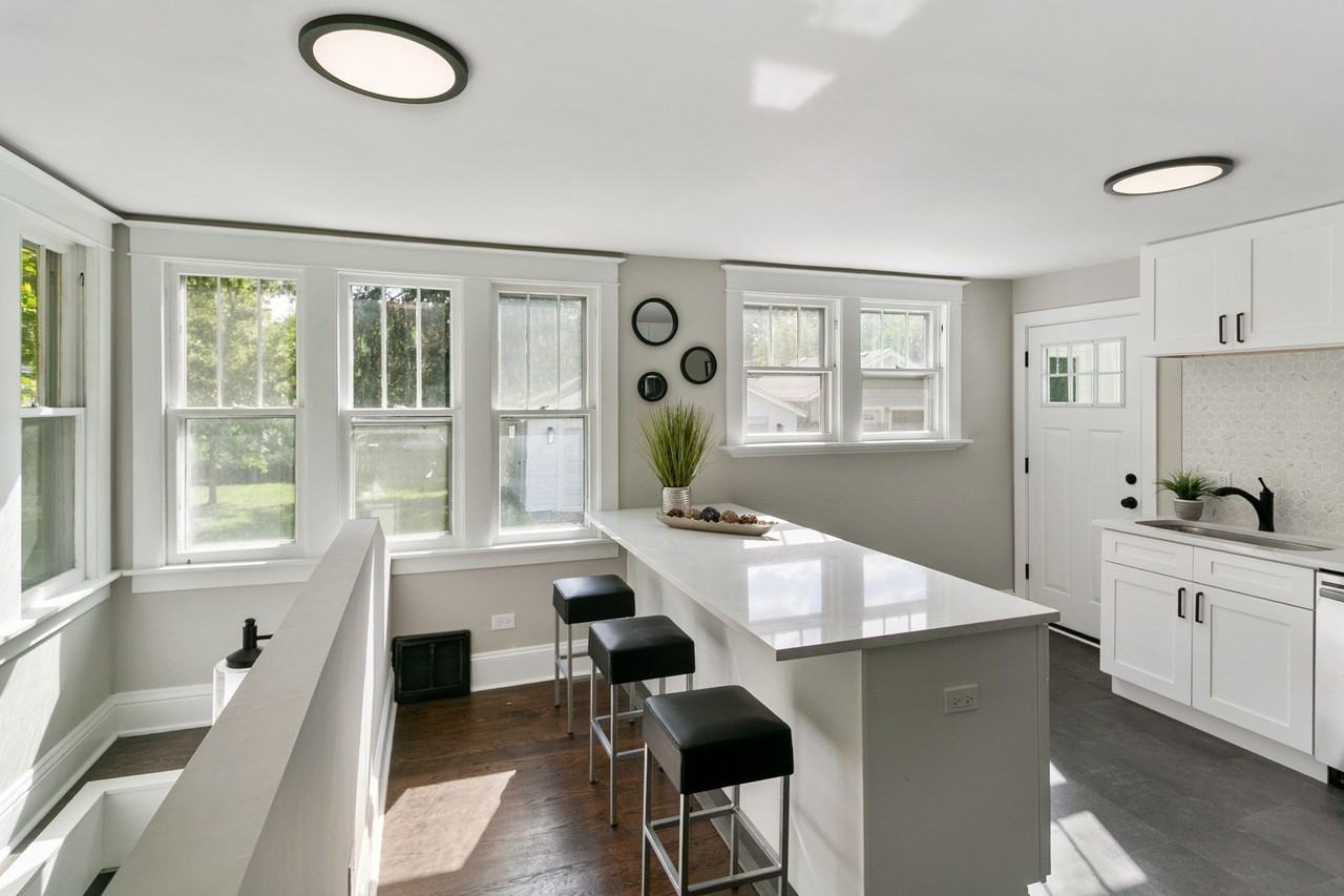 1525 Burr Oak Rd - Photo 6 of 20