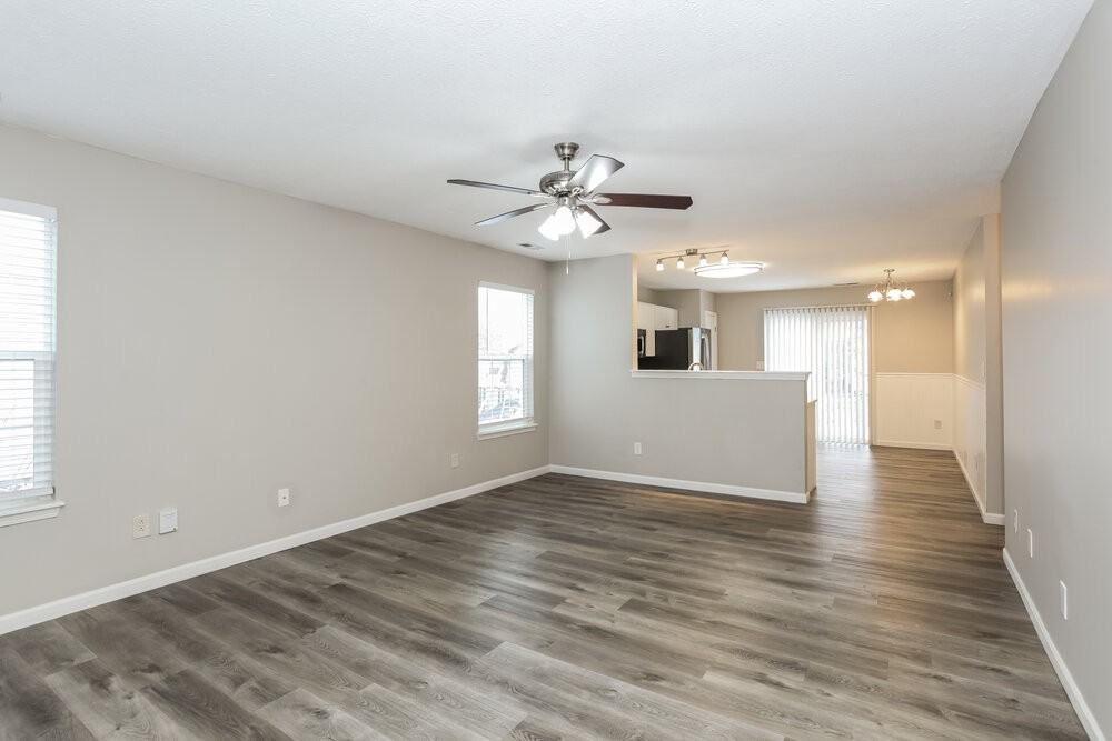 1120 Central Park Blvd N - Photo 6 of 17