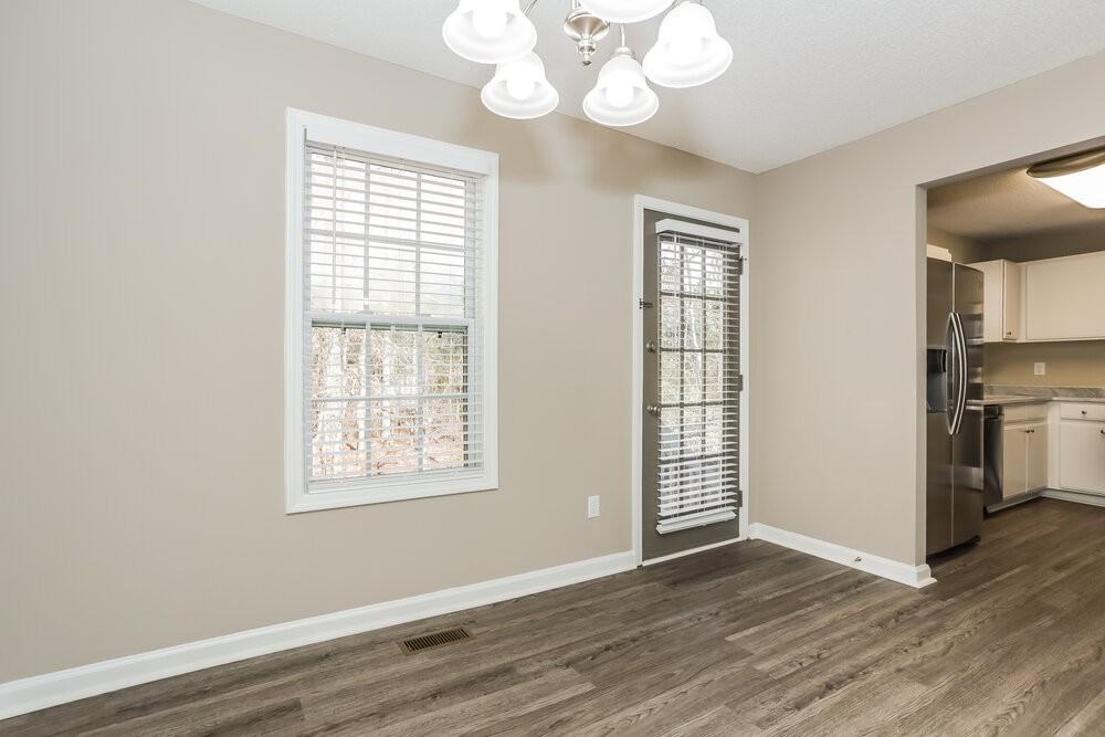 385 River Trace Dr - Photo 6 of 17