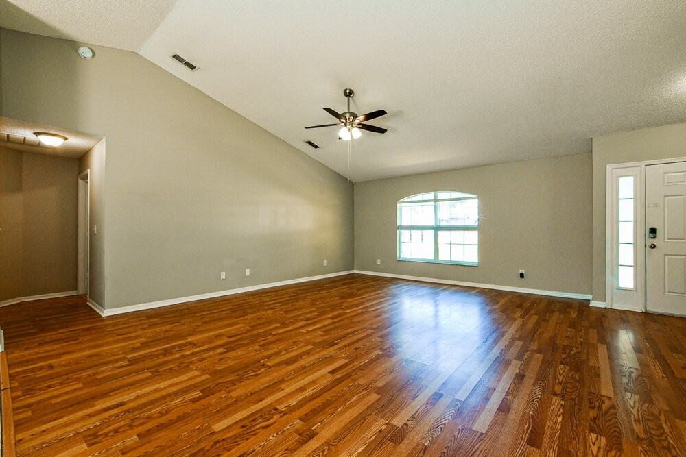 1320 Rain Forest Ln - Photo 4 of 19