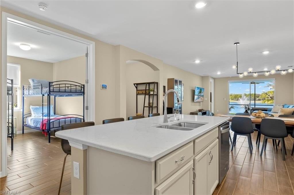 14644 Edgewater Cir - Photo 5 of 37