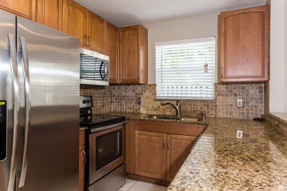 6701 Fern St - Photo 6 of 14