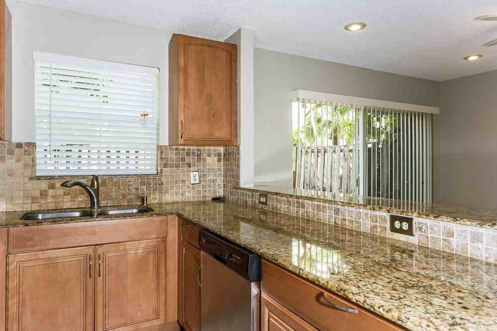 6701 Fern St - Photo 7 of 14