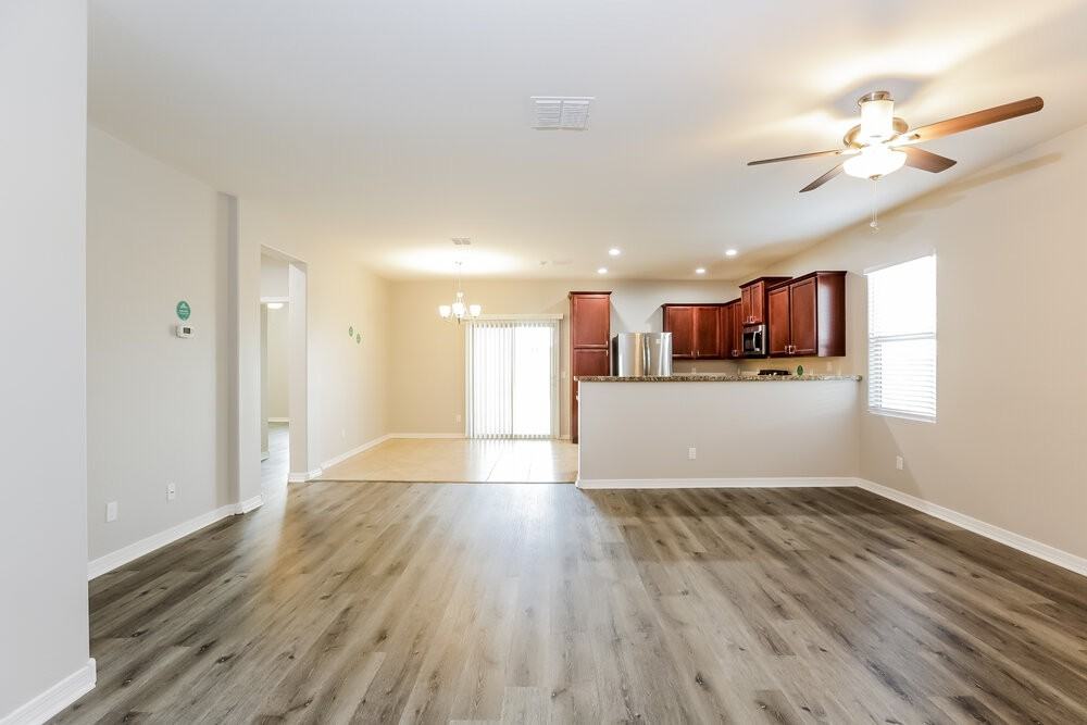 24525 W Gregory Rd - Photo 4 of 16