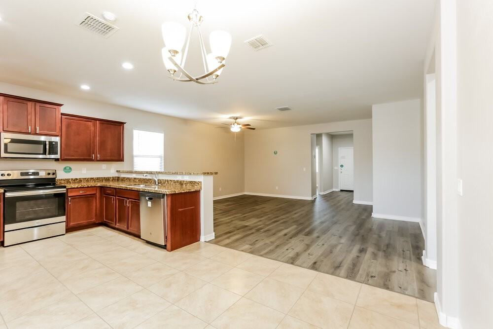 24525 W Gregory Rd - Photo 6 of 16