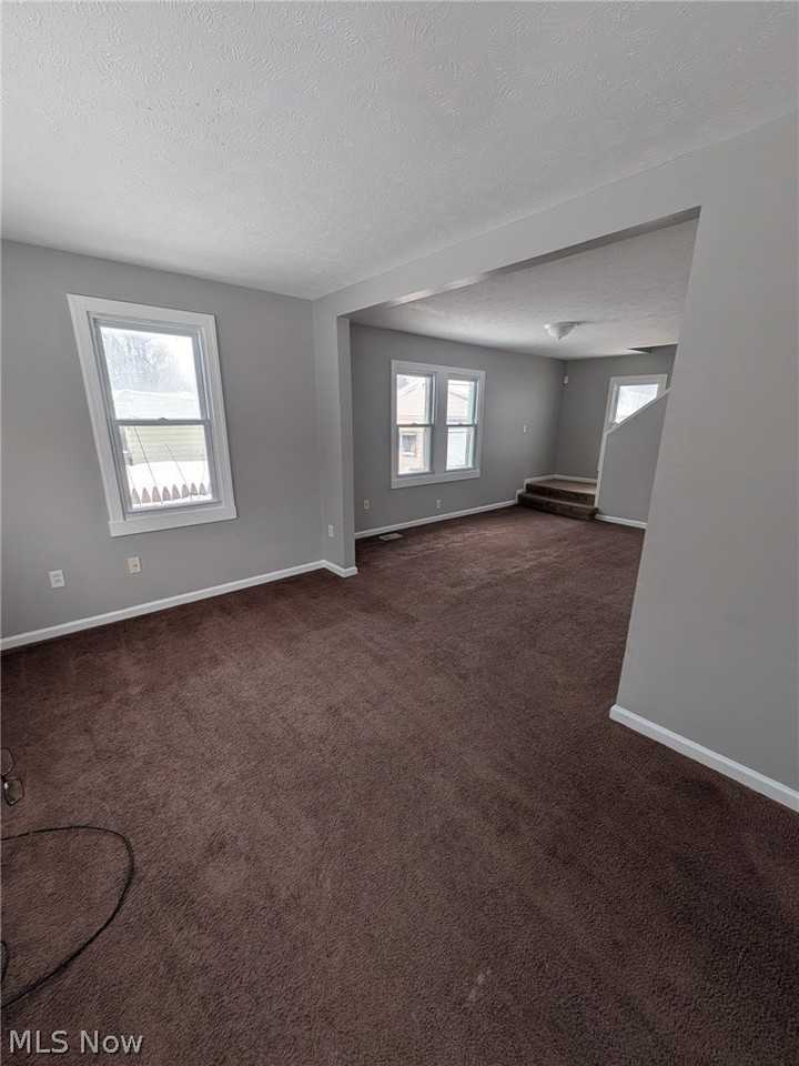 19450 Mccracken Rd - Photo 3 of 17