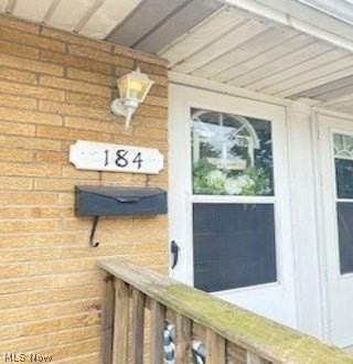 184 Kenwood Ave - Photo 4 of 13