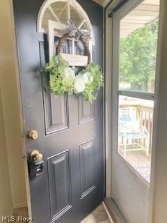 184 Kenwood Ave - Photo 5 of 13