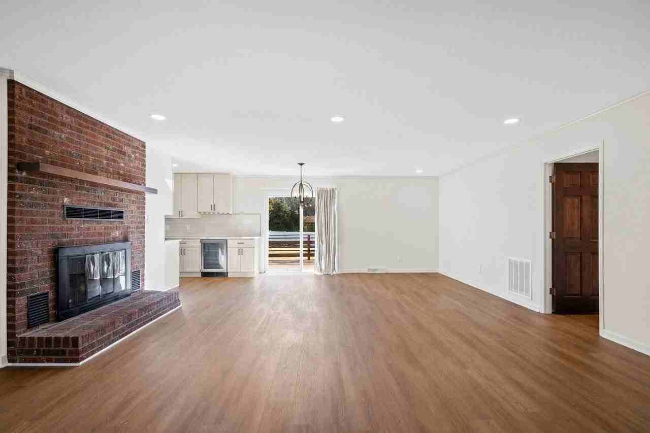 16808 Knoxwood Dr - Photo 5 of 30