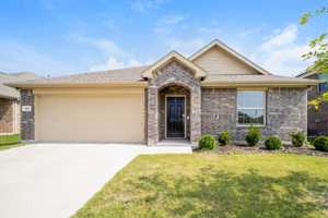 featured image of 922 Evergreen St