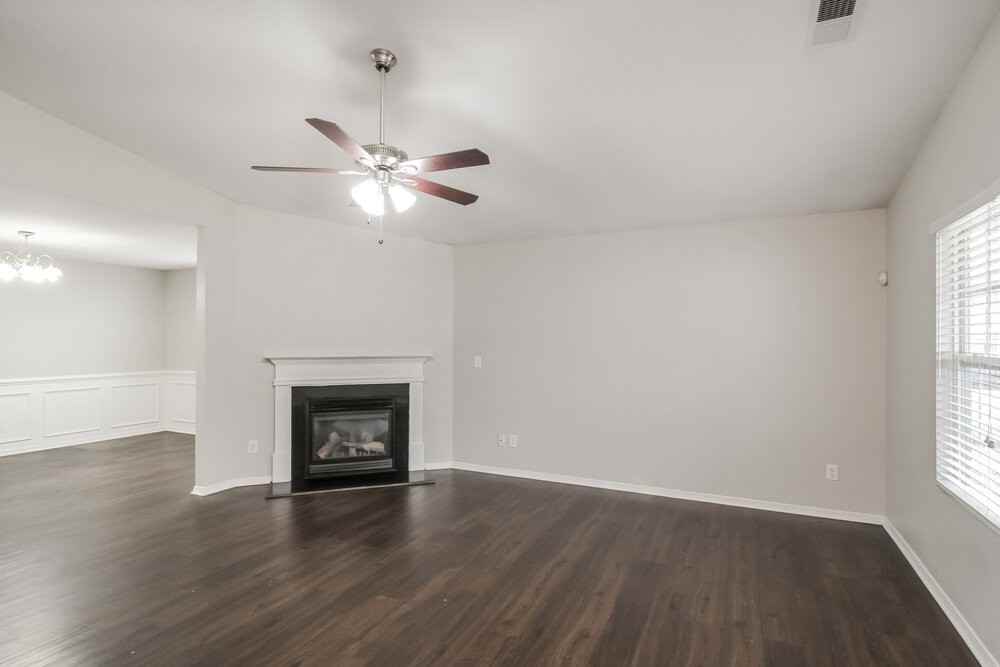 8145 Rosberg Ln - Photo 4 of 19