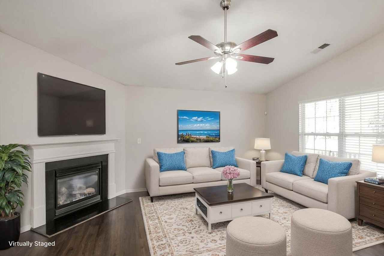 8145 Rosberg Ln - Photo 5 of 19