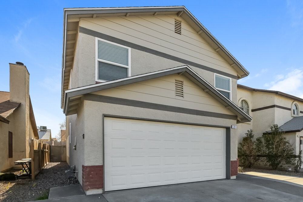 526 Dutchman Ave - Photo 4 of 20