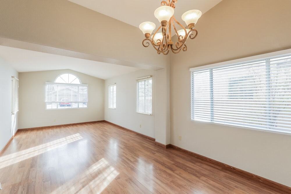 8915 N Veridian Dr - Photo 4 of 16