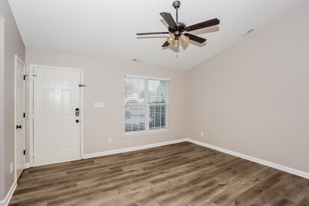 4271 Barley St Sw - Photo 5 of 16