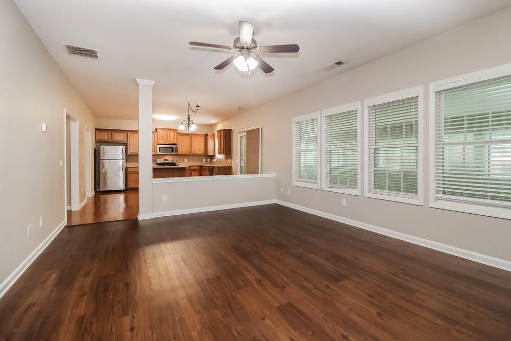 300 Nobleman Way - Photo 5 of 17