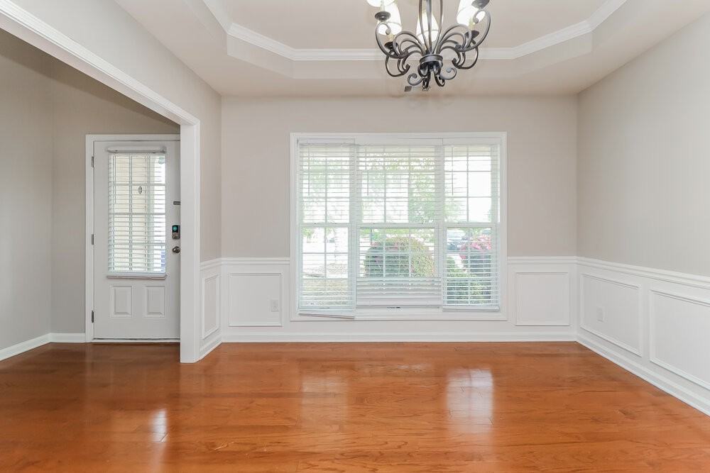 300 Nobleman Way - Photo 6 of 17