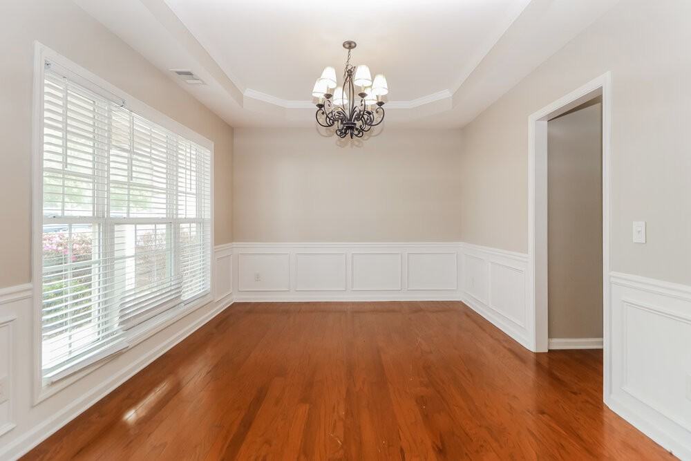 300 Nobleman Way - Photo 7 of 17