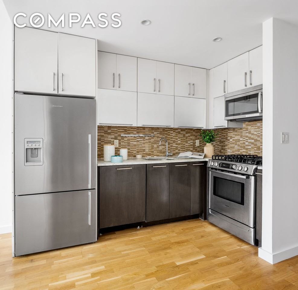 500 4th Ave #2K - Photo 3 of 12