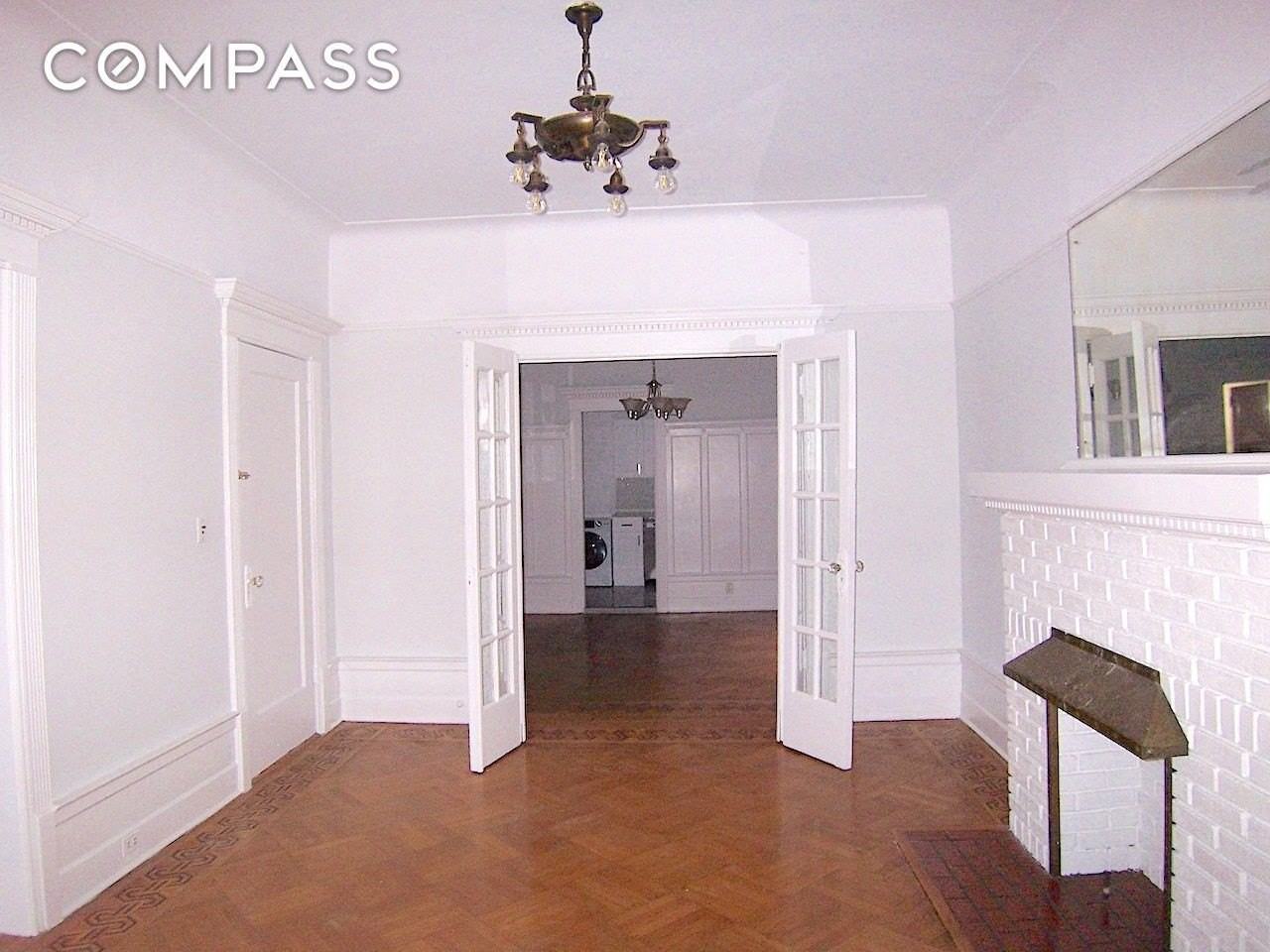 1086 Carroll St #2 - Photo 4 of 13