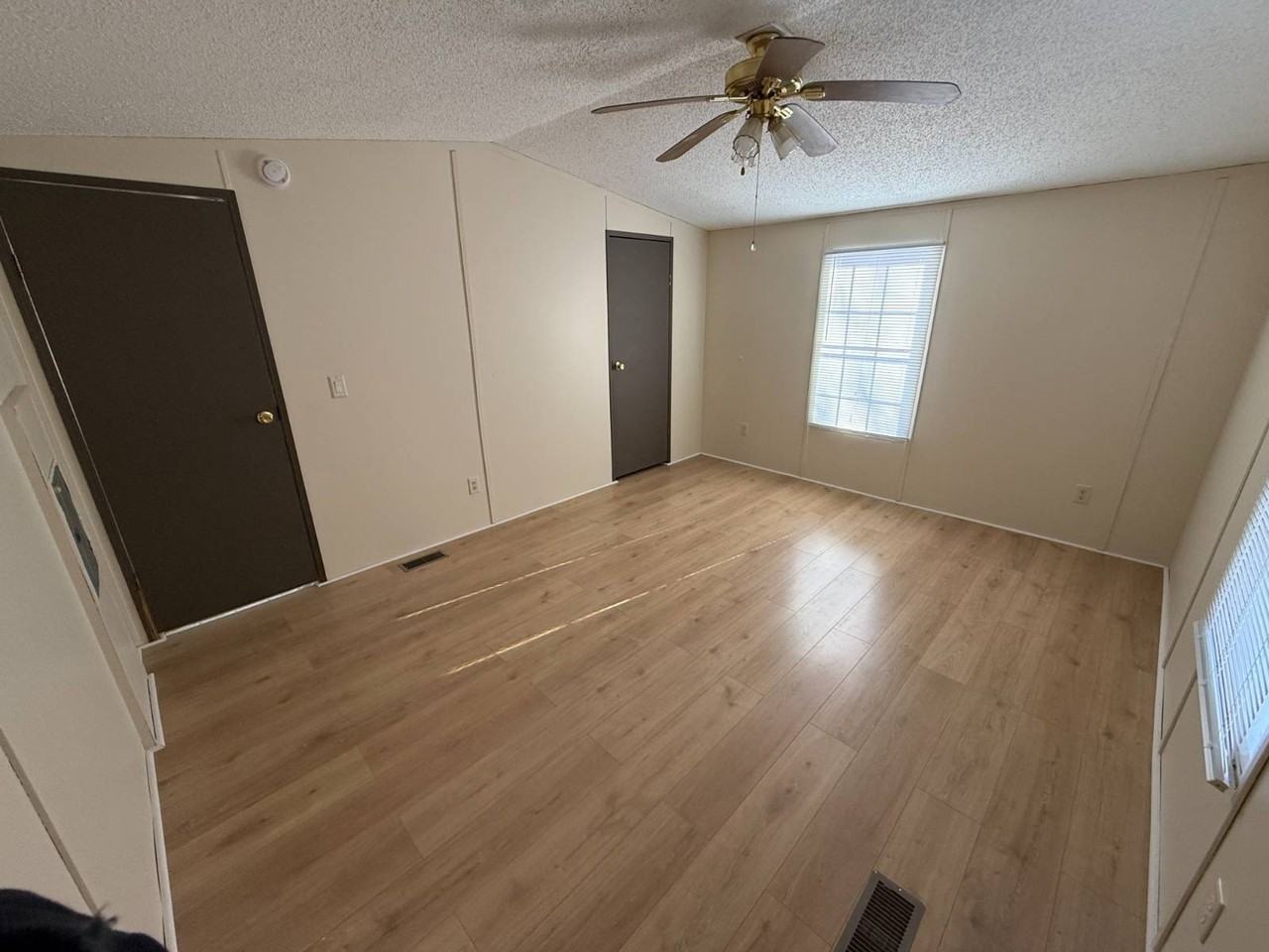 1800 E Jordan Rd #23 - Photo 3 of 9