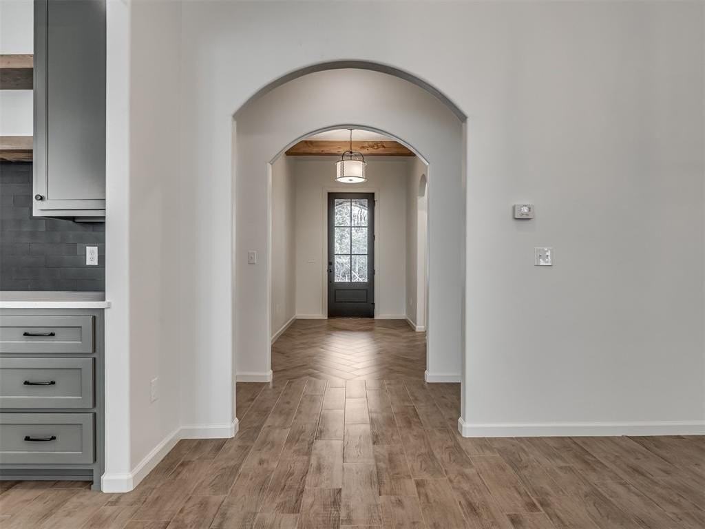 8322 Robin Way - Photo 3 of 37