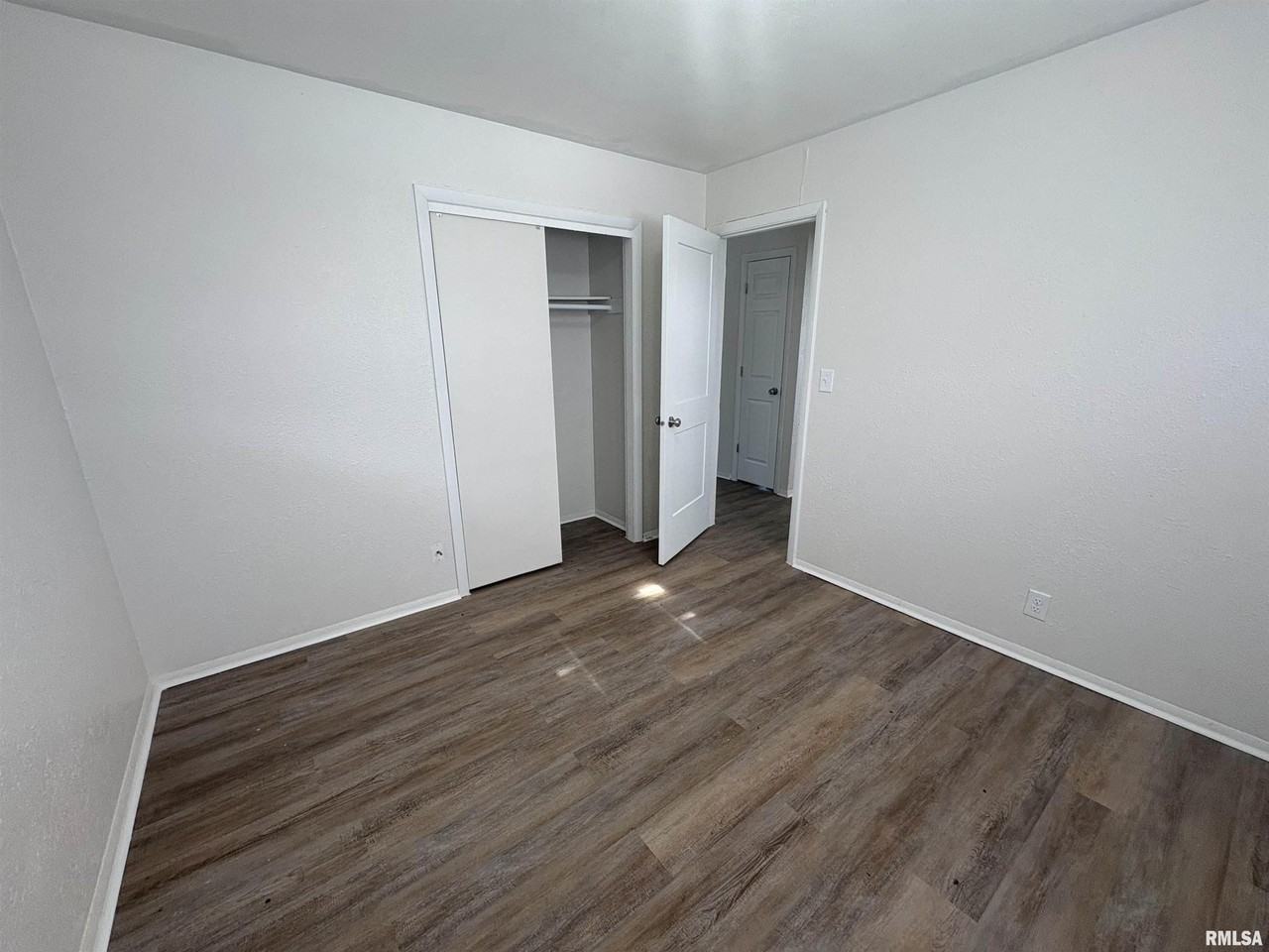 1523 N Pierson Ave Apt E - Photo 7 of 10