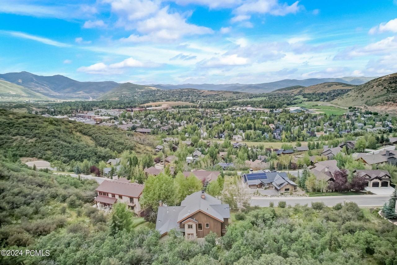 2024 High St - Photo 4 of 50