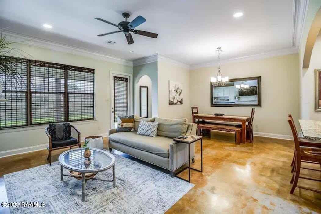 402 E Martial Ave - Photo 2 of 17