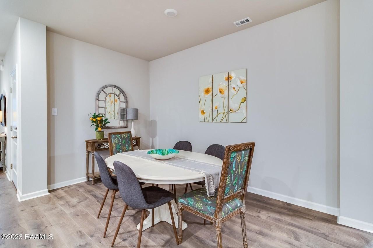 109 Red Pine Dr - Photo 5 of 20