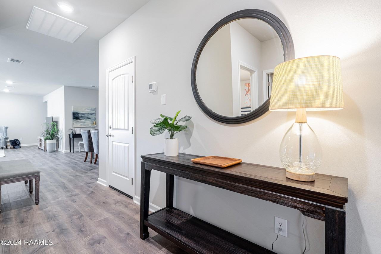 407 Broussard Hill Dr - Photo 7 of 34