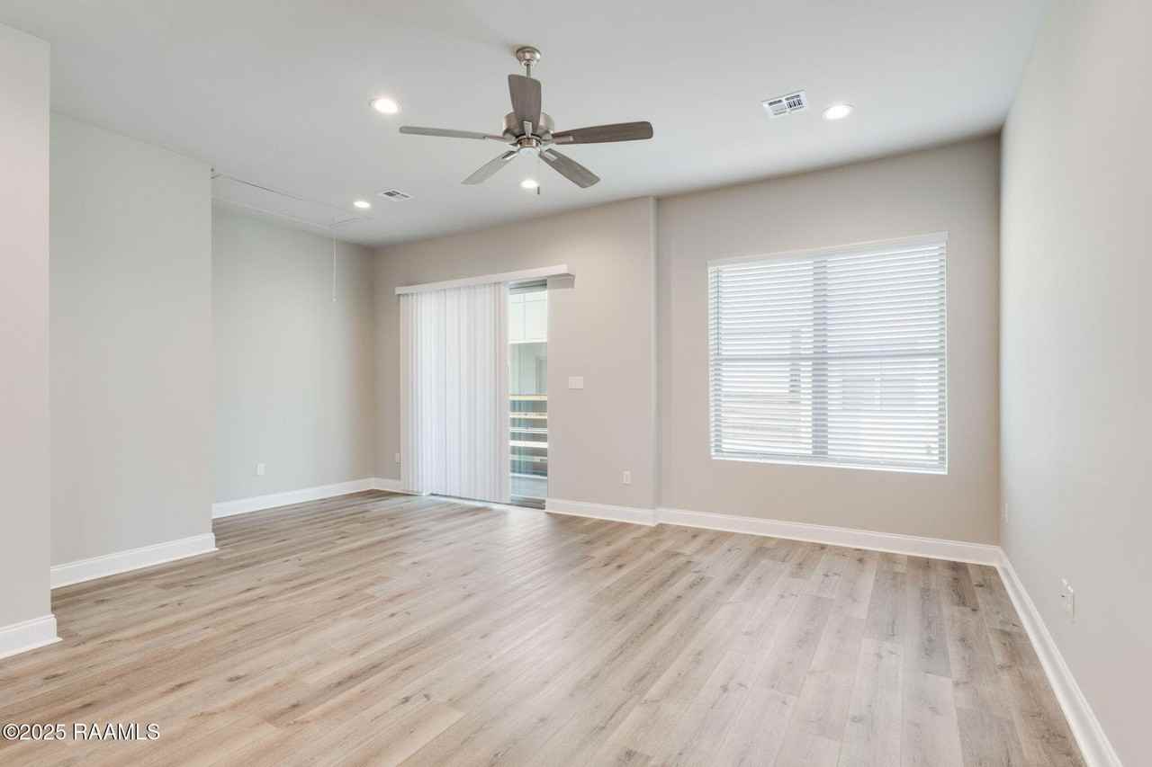 112 Gadwall Dr - Photo 2 of 20