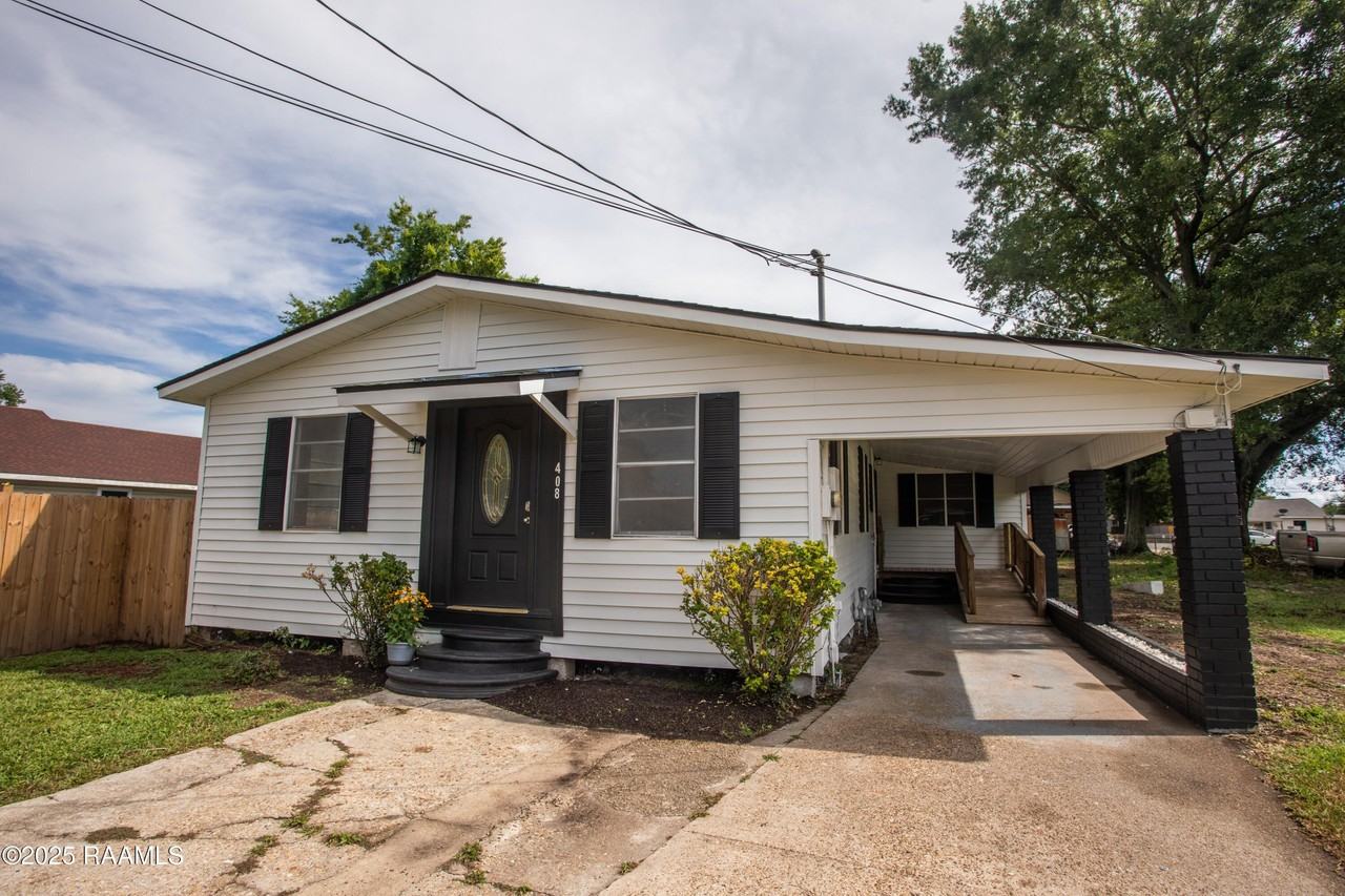 408 Martin Luther King Jr Dr - Photo 3 of 26