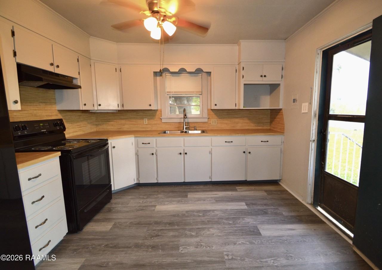 2114 S Avenue F - Photo 3 of 21