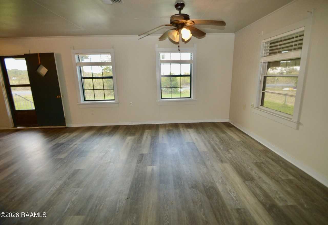 2114 S Avenue F - Photo 5 of 21