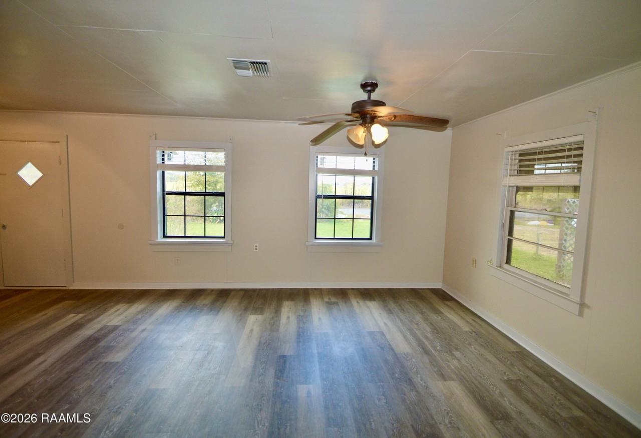 2114 S Avenue F - Photo 7 of 21