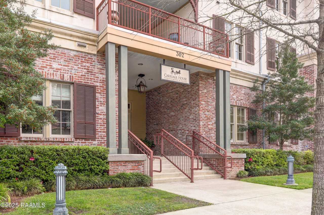 605 Silverstone Rd #205B - Photo 5 of 48