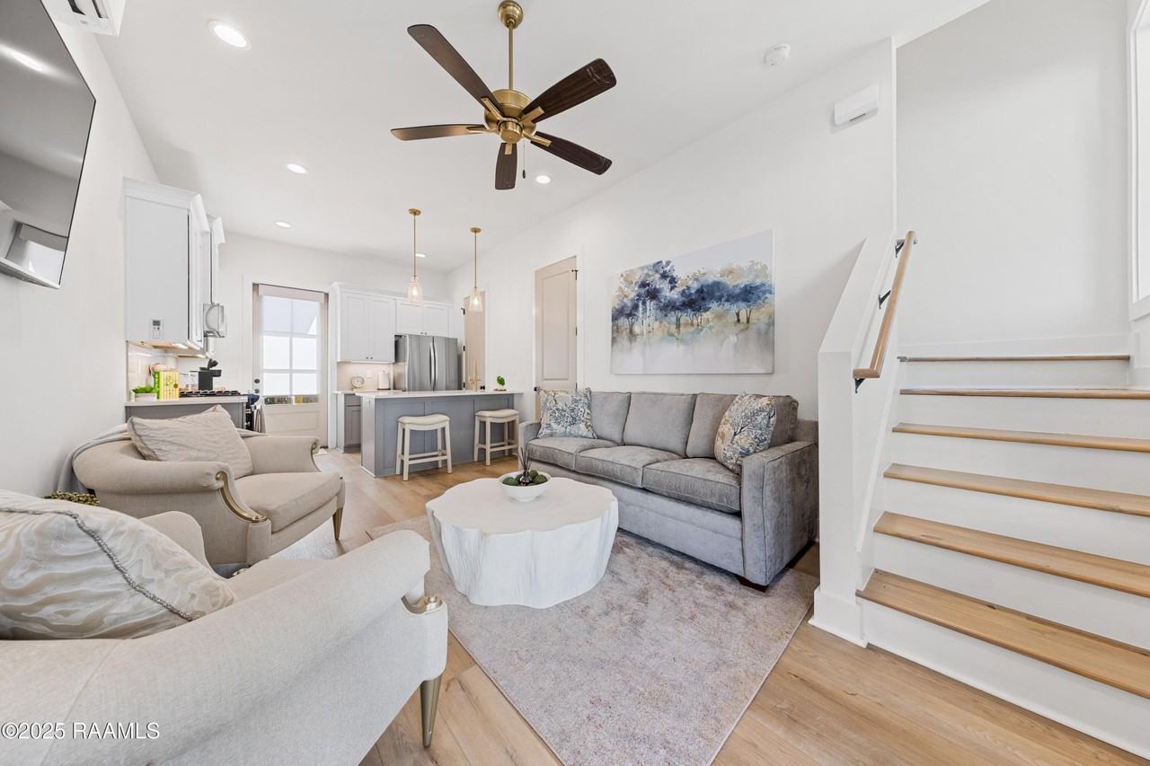 206 Steiner Rd - Photo 2 of 26