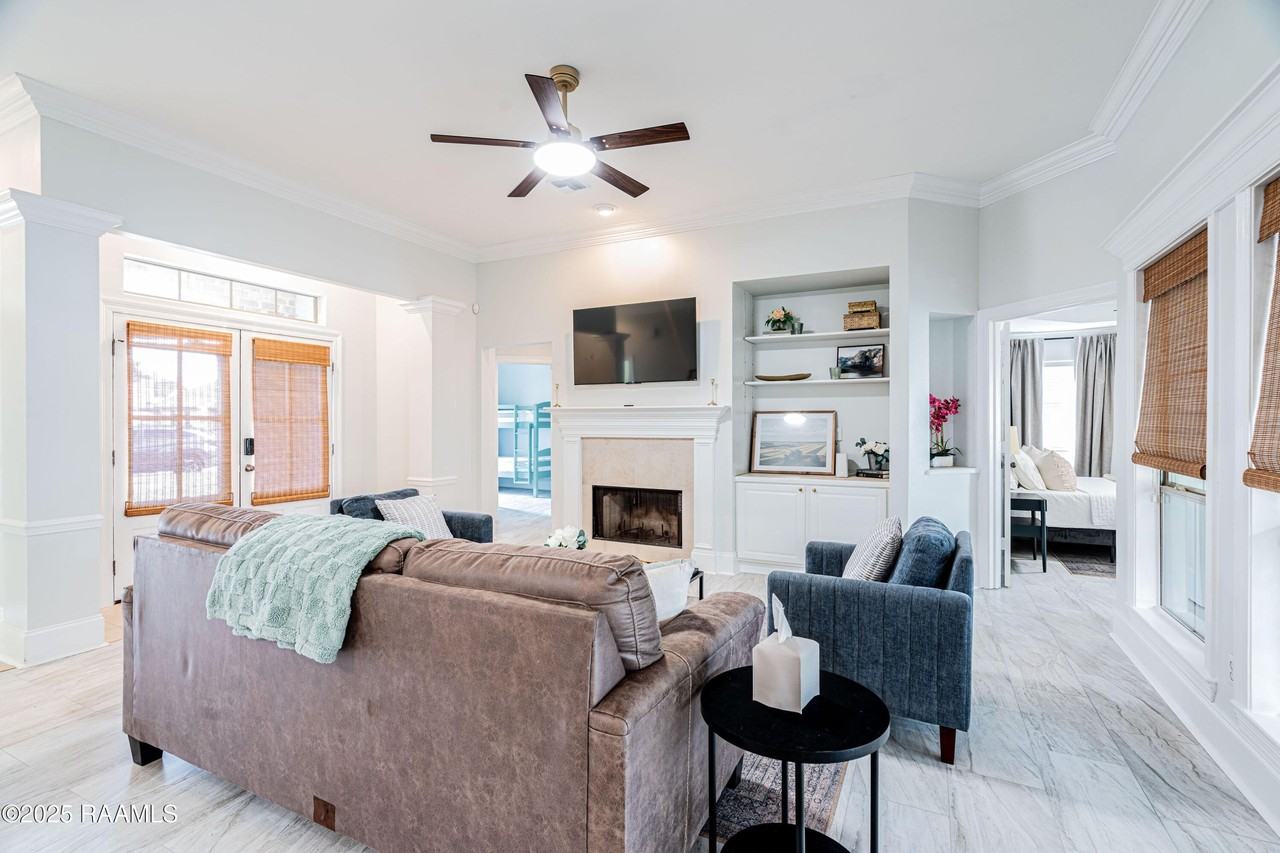 130 Windermere Cir - Photo 5 of 37