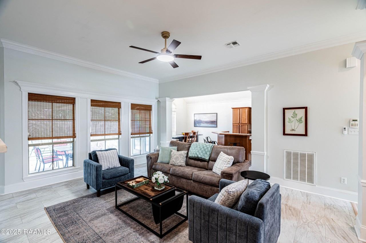 130 Windermere Cir - Photo 6 of 37