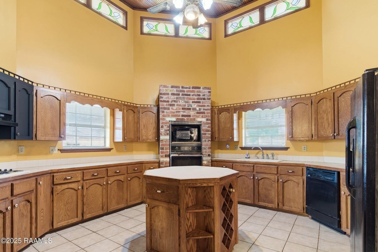 104 Tallowood Cir - Photo 5 of 13