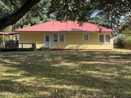 featured image of 2418 N University Ave