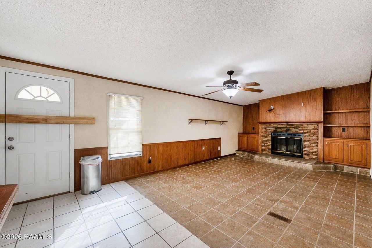 929 Gazette Rd - Photo 4 of 32