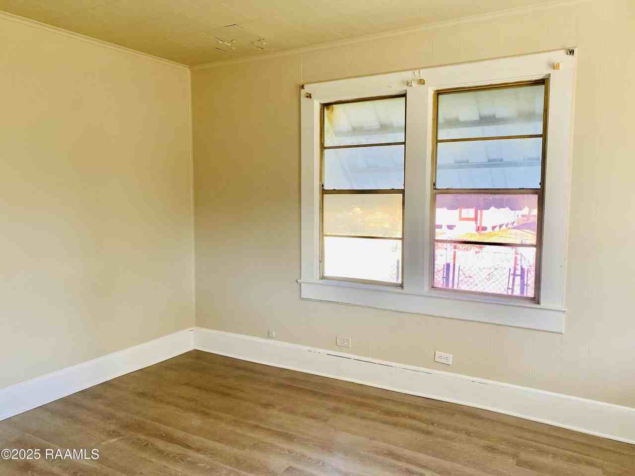 309 Armentor St - Photo 5 of 7