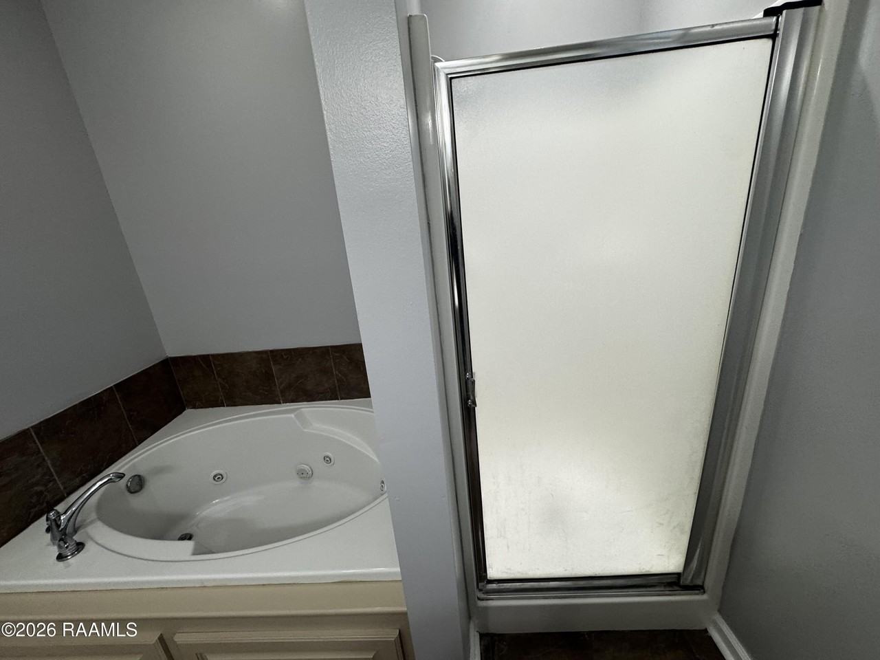 201 Pavilion St - Photo 3 of 19